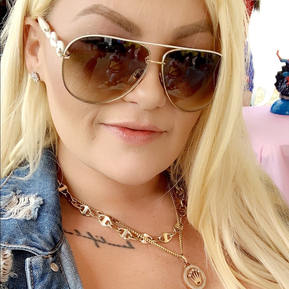 Meet your Posher, Shannon